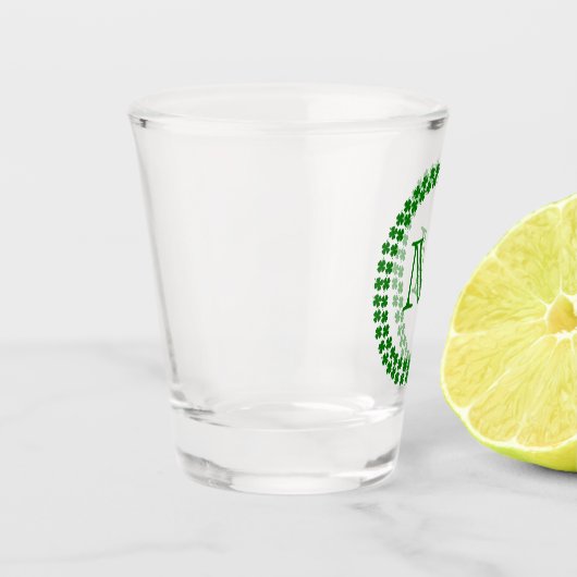 Modern Monogram 4 Leaf Clover Green Shamrock Shot Glas (Links)