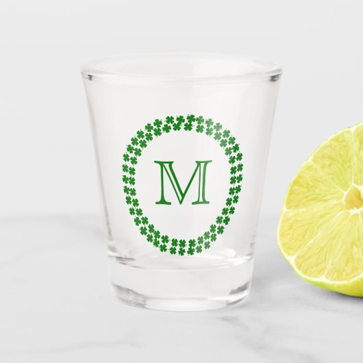 Modern Monogram 4 Leaf Clover Green Shamrock Shot Glas (Voorkant)