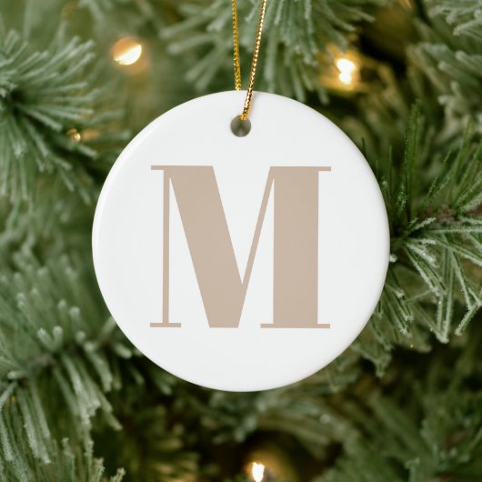 Modern monogram beige wit custom initiaal letter keramisch ornament (Boom)