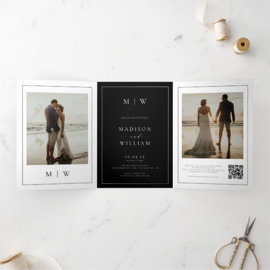 Modern Monogram Black and White Wedding Drieluik Programma (Binnen)