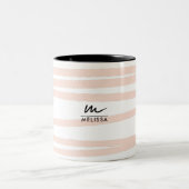 Modern Monogram Blush Pink Lines Abstracte kunst Tweekleurige Koffiemok (Center)