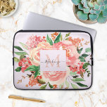 Modern Monogram Blush Roze Bloemen Boeket Laptop Sleeve<br><div class="desc">Verhoog uw laptop met onze elegante en moderne Monogram Blush Pink Floral Bouquet laptophoes voor vrouwen.</div>