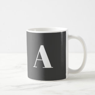 Modern monogram donkergrijs aangepaste initiaal le koffiemok