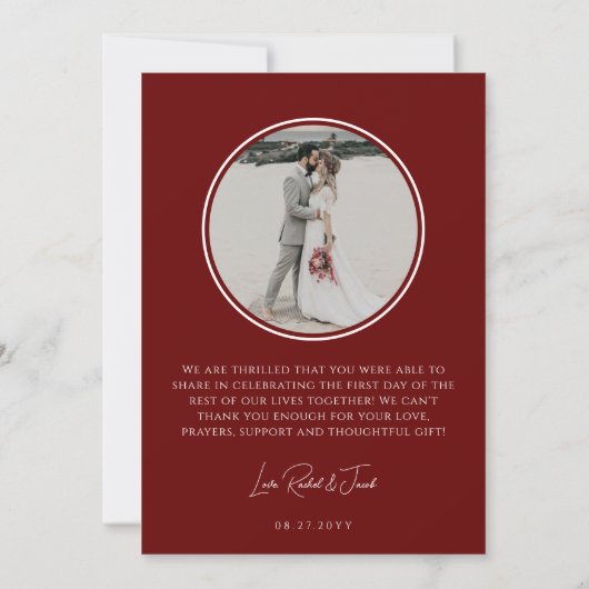 Modern Monogram Donkerrood 2-foto bruiloft Bedankkaart (Achterkant)