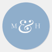 Modern Monogram Dusty Blue Wedding Favor Ronde Sticker (Voorkant)