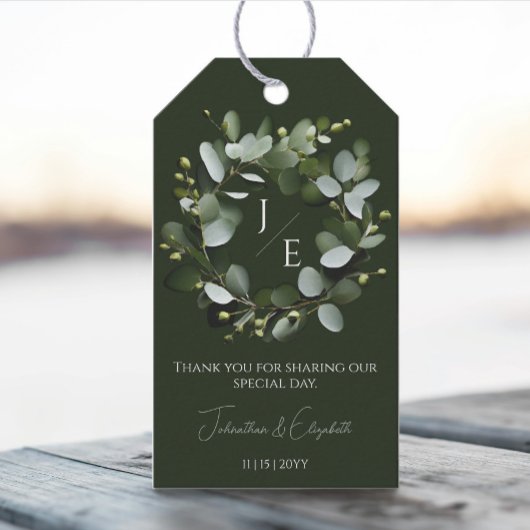 Modern monogram eucalyptuskrans | Dark Green Cadeaulabel