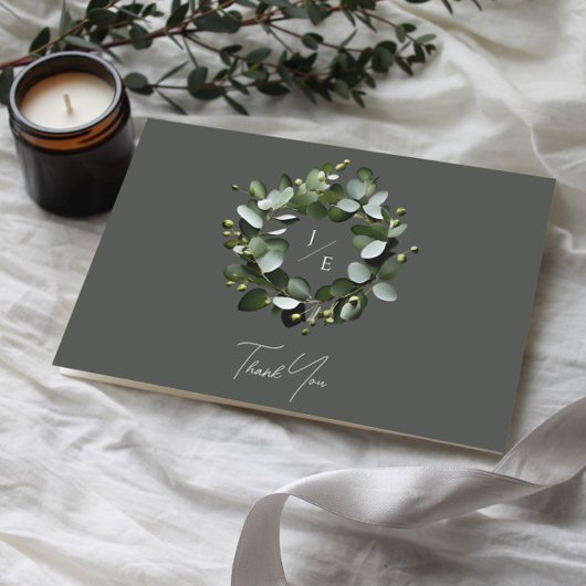Modern monogram eucalyptuskrans | Gray Bedankkaart