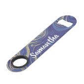 Modern monogram goud glitter marmer navy blauw speed flessenopener (Voorkant Gekanteld)