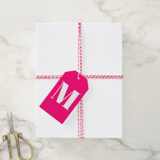 Modern monogram heet roze fuchsia wit initiaal cadeaulabel (Met Touw)