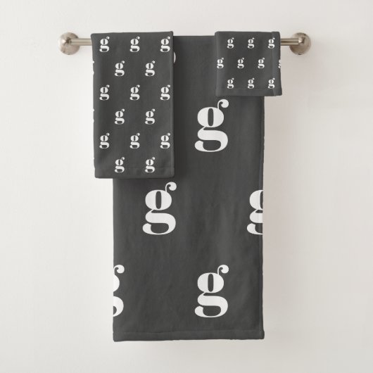 Modern Monogram Initiaal Letter Black en White Bad Handdoek (Insitu)