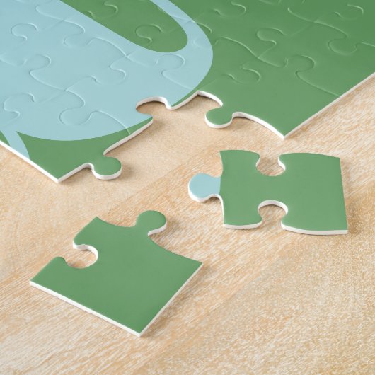 Modern Monogram Initiaal Letter Blue en Green Legpuzzel (Zijkant)