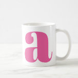 Modern Monogram Initiaal Letter in Hot Pink Koffiemok<br><div class="desc">Vereenvoudig modern monogram met de eerste letter van uw keuze,  in Hot Pink</div>