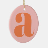Modern Monogram Initiaal Letter Pastel Roze Sinaas Keramisch Ornament (Rechts)