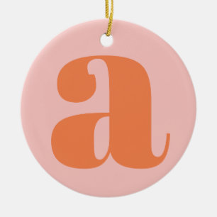 Modern Monogram Initiaal Letter Pastel Roze Sinaas Keramisch Ornament