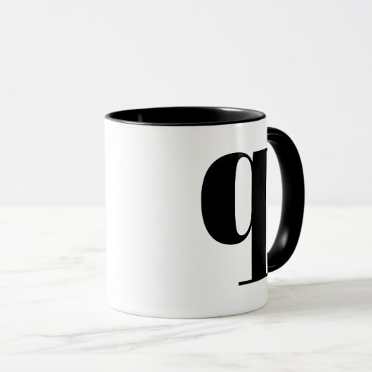 Modern Monogram Initiaal Letter q Black en White Mok (Voorkant rechts)