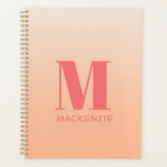 Modern Monogram Initiaal Naam Perzik Gradiënt Planner<br><div class="desc">Moderne typografie minimalistisch monogram initiaal ontwerp dat kan worden gewijzigd om te personaliseren. Perzik verloopachtergrond.</div>