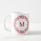 Modern Monogram Initiaal Red Leaf en Berry Krans Koffiemok (Links)