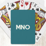 Modern Monogram Initialen Drop Shadow Blauwgroen G Pokerkaarten<br><div class="desc">Moderne minimalistische monogram drie initiaal ontwerp dat kan worden gewijzigd om te personaliseren. Wit op blauwgroen groene achtergrond met een 3D-effect slagschaduw.</div>