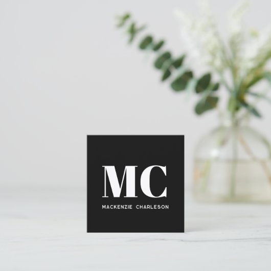 Modern Monogram Initialen Naam Zwart Vierkante Visitekaartje (Staand voorkant)