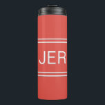 Modern Monogram Initialen Sport Athletic Golf Red Thermosbeker<br><div class="desc">Drie Initiaal monogrammed thermische tumoren zijn tijdloos, klassiek en stijlvol. Ideaal voor warme en koude dranken! Ons unieke ontwerp is het perfecte persoonlijke geschenk voor die speciale gelegenheid. Koop ons geïntegreerde collectie van het coördineren van kleuren en golfsport - accessoires. Gebruik onze eenvoudige sjabloon om douane persoonlijke monogrammed initialen aan...</div>