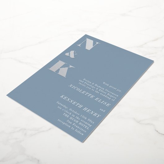 Modern Monogram Initials Dusty Blue Bold Wedding  Folie Uitnodiging (Gedraaid)