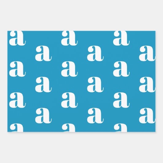 Modern monogram lichtblauw wit custom initiaal inpakpapier vel (Voorkant 2)