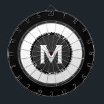 Modern Monogram Man Cave Dartbord<br><div class="desc">Moderne dart board in zwart-wit met klassiek bloktypografie initiaal. Ideaal voor een man grot,  spelkamer of huisfeest. Personaliseer met naam en initiaal.</div>