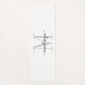 Modern Monogram Minimal Black White Yogamat (Voorkant)
