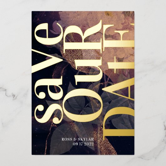 Modern Monogram Paarse Herfst Floral Wedding Folie Uitnodiging (Voorkant)