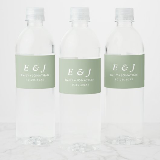 Modern Monogram Sage green Wedding Waterfles Etiket (Flessen)