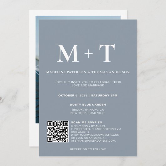 Modern Monogram Stofblauw QR Code Rsvp Bruiloft  Kaart (Voorkant / Achterkant)