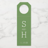 Modern Monogram Trouwfeest Groen Wit MCM patroon Flessenhanger (Voorkant)