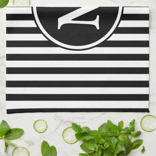 Modern Monogram zwart-wit strepen Theedoek (Gevouwen)