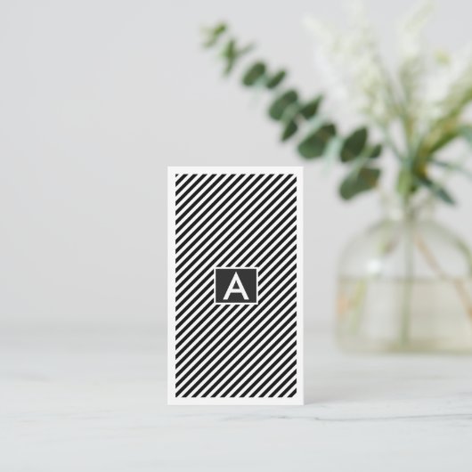 Modern Monogram Zwart-wit Stripes Minimal Visitekaartje (Staand voorkant)