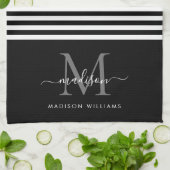 Modern Monogram Zwart Wit Stripes Script Naam Theedoek (Gevouwen)