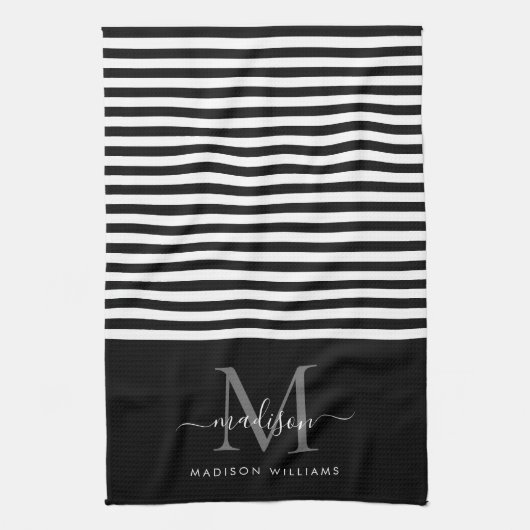 Modern Monogram Zwart Wit Stripes Script Naam Theedoek (Verticaal)