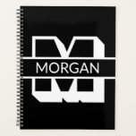 Modern monogram zwart-wit vet typografie planner<br><div class="desc">Modern monogram zwart-wit aangepaste vet typografie initiaal,  letter en naam,  of achternaam,  familienaam gepersonaliseerde planner. Aangepaste witte naam en initiaal,  letter op zwarte achtergrond.</div>