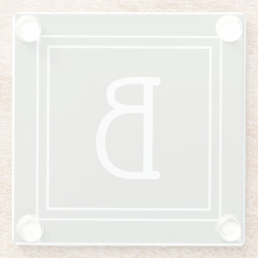 Modern Monogrammed Soft Evergreen & White Initiaal Glazen Onderzetter (Achterkant)