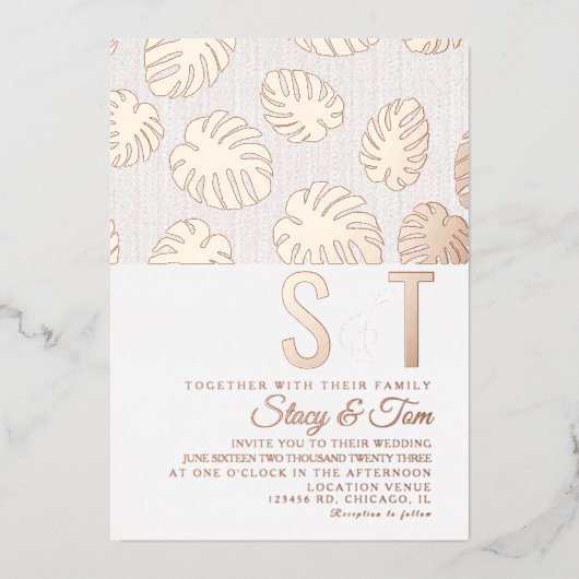 Modern Monstera Leaf Wedding geperst Folie Uitnodiging (Voorkant)