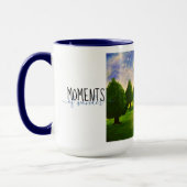 Modern moonlit avond met bomen die lopen met papa mok (Links)