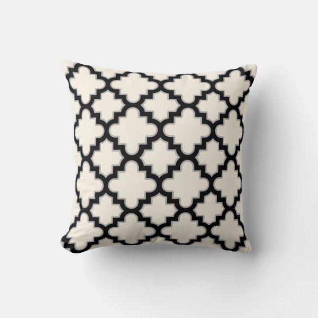 Modern Moroccan Quatrefoil in Cream Black Grey Kussen (Voorkant)