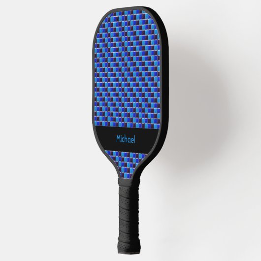 Modern mozaïek in zwart, koningsblauw, op maat pickleball paddle (Links)