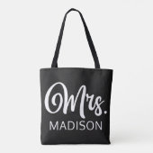 Modern Mrs. White en Zwart Script Wedding Monogram Tote Bag (Achterkant)