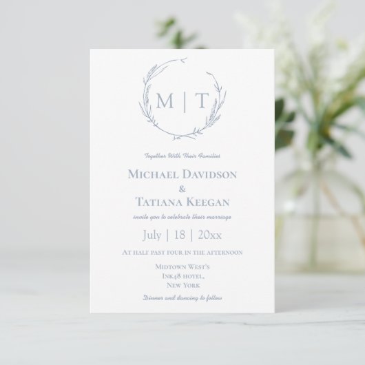 modern natuurlijk monogram bruiloft Dusty Blue Kaart (Staand voorkant)