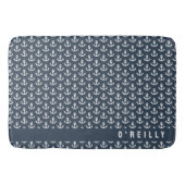 Modern Nautical Navy Blauw en Wit Ankerpatroon Badmat (Voorkant)