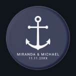 Modern Nautical Navy Blue Anchor Wedding Favor Magneet<br><div class="desc">Moderne minimalistische nautische marine blauw anker bruiloft gunst magneet met wit anker en gepersonaliseerde bruid en bruidegom naam met bruiloft datum in wit moderne sans serif lettertype stijl op navy blauwe achtergrond. Perfect voor nautische thema bruiloft,  strand thema bruiloft en meer.</div>