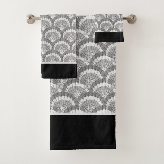 Modern Nautical Seashell Grey Shells Black Bad Handdoek (Insitu)