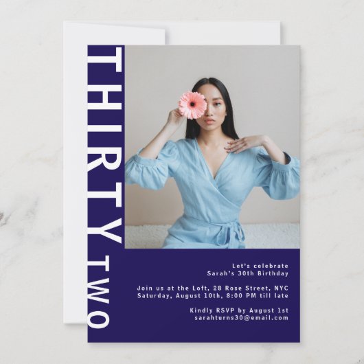 Modern Navy Blue 32e verjaardag foto uitnodiging (Voorkant)