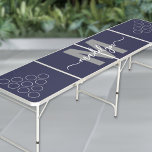 Modern Navy Blue Elegant Script Naam Monogram Beer Pong Tafel<br><div class="desc">Elegante Marine en Grijze Monogram Naam Beer Pong Tafel met Circle Cup Markers. Verhoog uw spelletjesavond met deze slanke en gepersonaliseerde bierpong of Beiroettafel. Ontworpen met een diep marineblauwe achtergrond, een gewaagd grijs initiaal (niet-metallic) in het midden en een heldere witte handgeschreven scriptnaam eroverheen, combineert deze tafel moderne stijl met...</div>