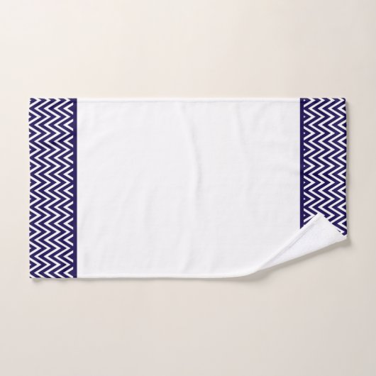 Modern Navy Blue en White Chevron Stripe Bad Handdoek (Handdoek)